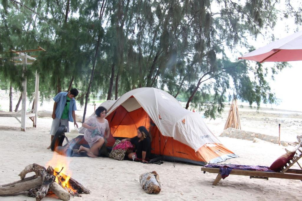 Pondok Wisata Pantai Cemara Hotel Mondu Exterior foto