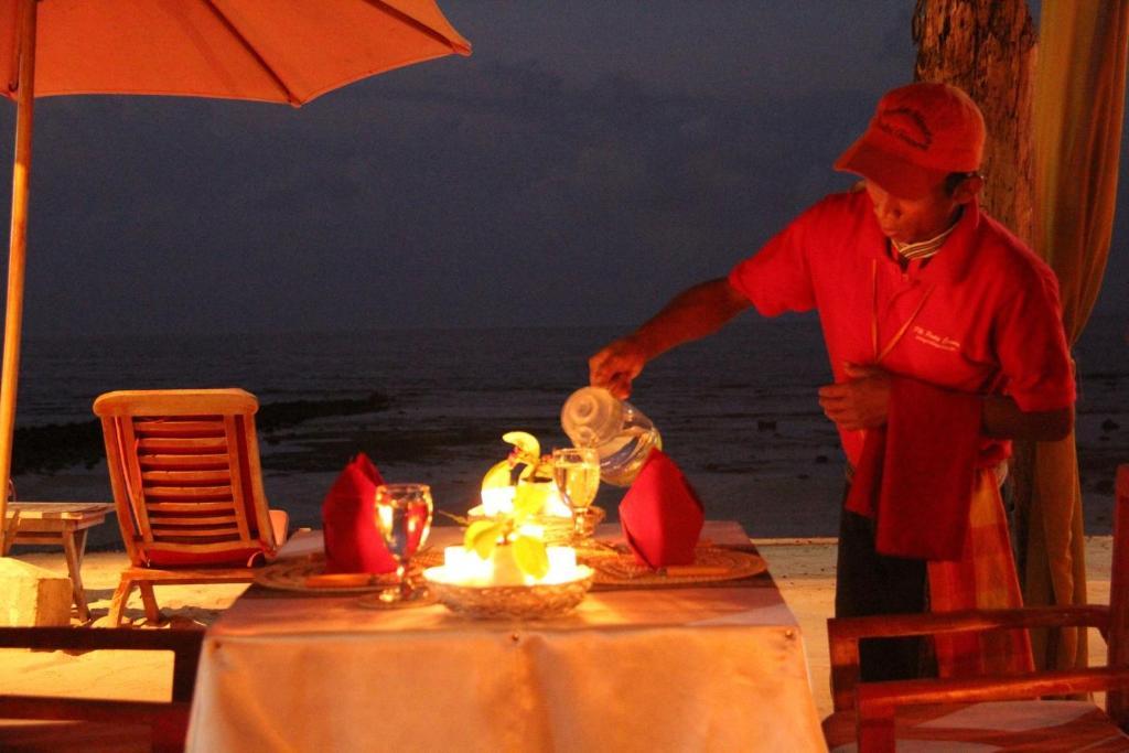 Pondok Wisata Pantai Cemara Hotel Mondu Exterior foto