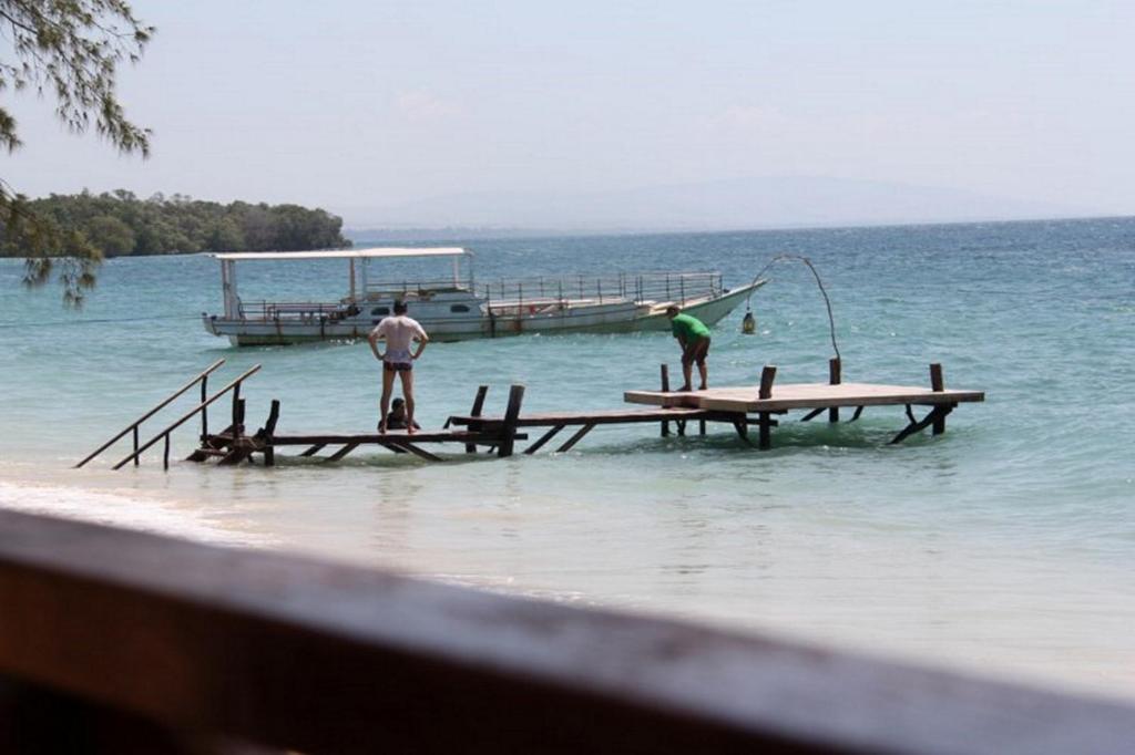 Pondok Wisata Pantai Cemara Hotel Mondu Exterior foto